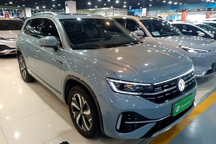 Used Volkswagen Tayron GTE Plug-in Hybrid 2023 280TSI Luxury Plus Advanced Edition Front Right 45 Deg