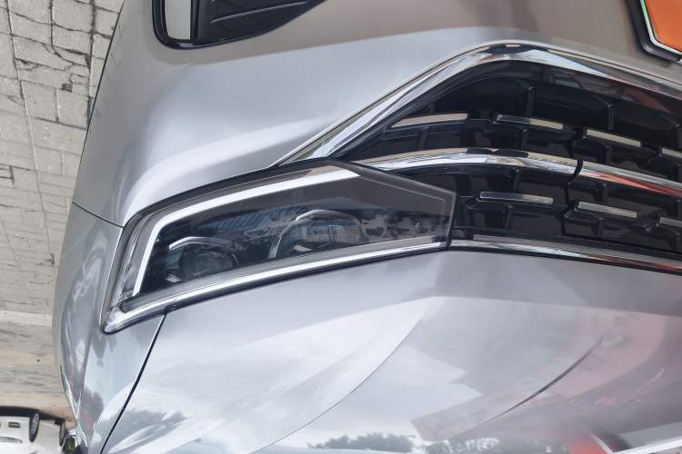 Used Volkswagen Tayron GTE Plug-in Hybrid 2023 280TSI Luxury Plus Advanced Edition Left Front Headlight