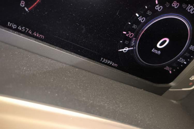 Used Volkswagen Tayron GTE Plug-in Hybrid 2023 280TSI Luxury Plus Advanced Edition Odometer Close Up