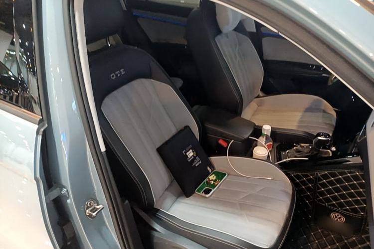 Used Volkswagen Tayron GTE Plug-in Hybrid 2023 280TSI Luxury Plus Advanced Edition Right Front Seat