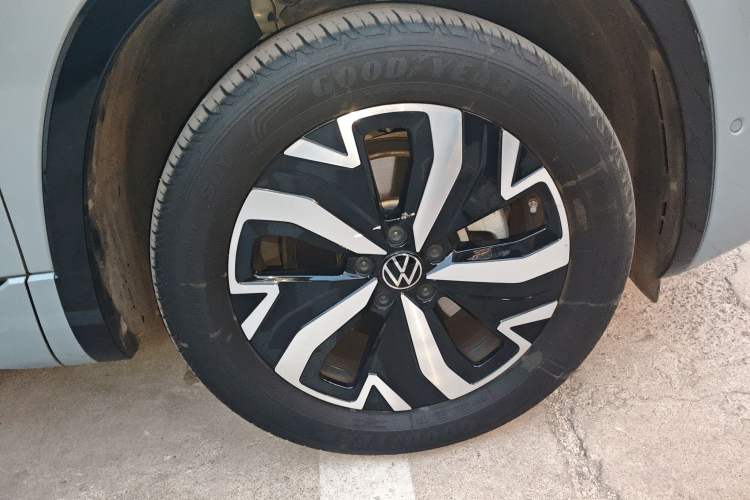 Used Volkswagen Tayron GTE Plug-in Hybrid 2023 280TSI Luxury Plus Advanced Edition Right Front Wheel Hub