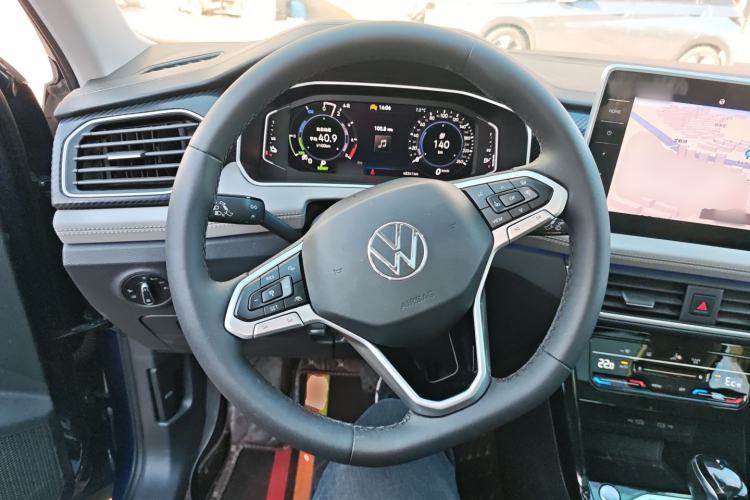 Used Volkswagen Tayron GTE Plug-in Hybrid 2023 280TSI Luxury Plus Advanced Edition Steering Wheel