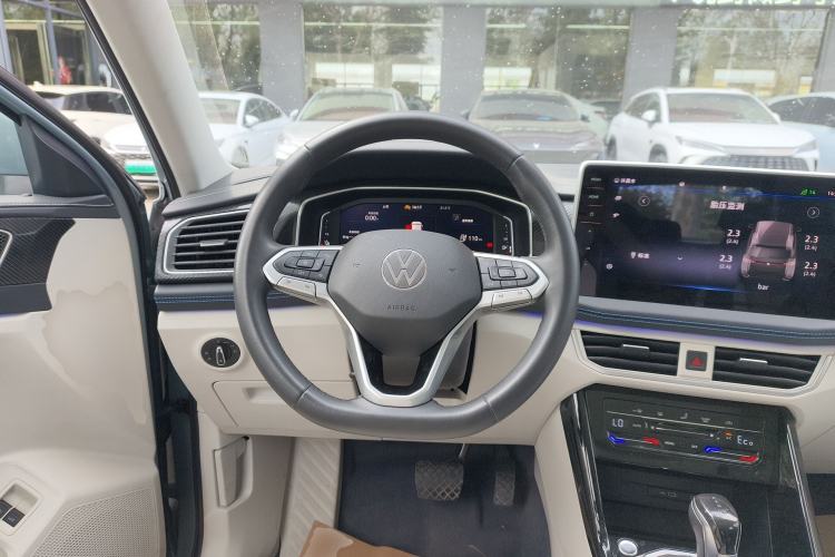 Used Volkswagen Tayron GTE Plug-in Hybrid 2023 280TSI Luxury Plus Advanced Edition Steering Wheel