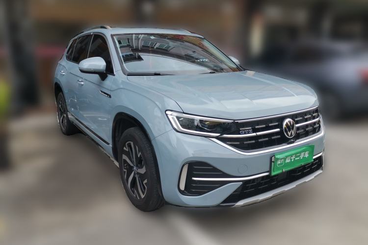 Used Volkswagen Tayron GTE Plug-in Hybrid 2023 280TSI Luxury Plus Advanced Edition Front Right 45 Deg