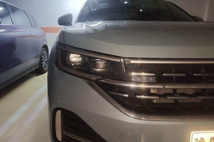 Used Volkswagen Tayron GTE Plug-in Hybrid 2023 280TSI Luxury Plus Advanced Edition Right Front Headlight