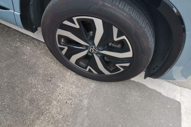 Used Volkswagen Tayron GTE Plug-in Hybrid 2023 280TSI Luxury Plus Advanced Edition Right Front Wheel Hub