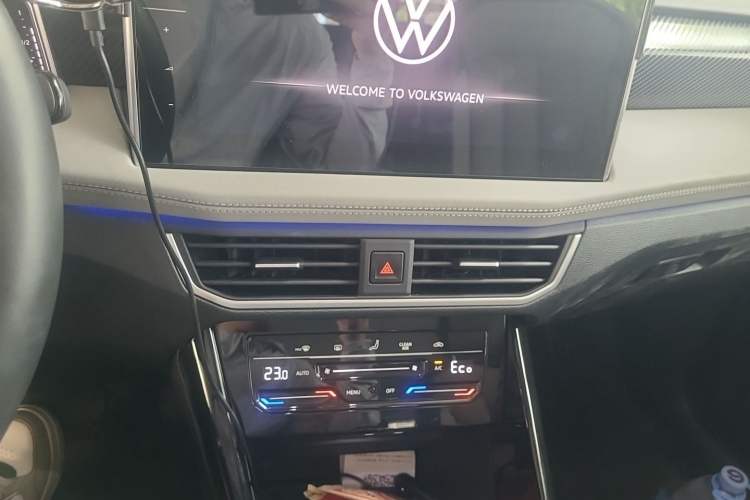 Used Volkswagen Tayron GTE Plug-in Hybrid 2023 280TSI Luxury Plus Advanced Edition Audio And AC Panel