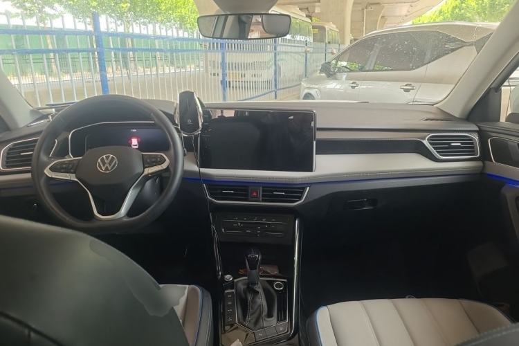 Used Volkswagen Tayron GTE Plug-in Hybrid 2023 280TSI Luxury Plus Advanced Edition Center Console