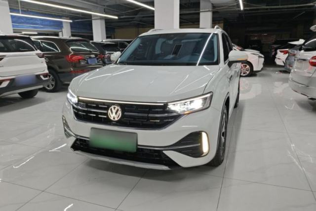 Ojetý Volkswagen Tayron GTE Plug-in Hybrid 2023 280TSI Luxury Plus Advanced Edition