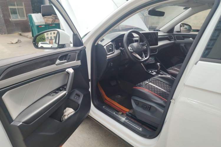 Used Volkswagen Tayron GTE Plug-in Hybrid 2023 280TSI Luxury Plus Advanced Edition Driver Seat