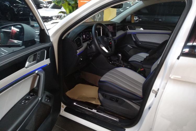 Used Volkswagen Tayron GTE Plug-in Hybrid 2023 280TSI Luxury Plus Advanced Edition Driver Seat