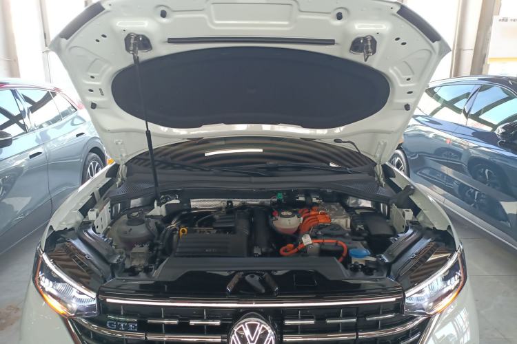 Used Volkswagen Tayron GTE Plug-in Hybrid 2023 280TSI Luxury Plus Advanced Edition Engine Bay