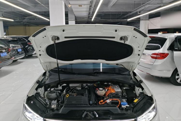 Used Volkswagen Tayron GTE Plug-in Hybrid 2023 280TSI Luxury Plus Advanced Edition Engine Bay