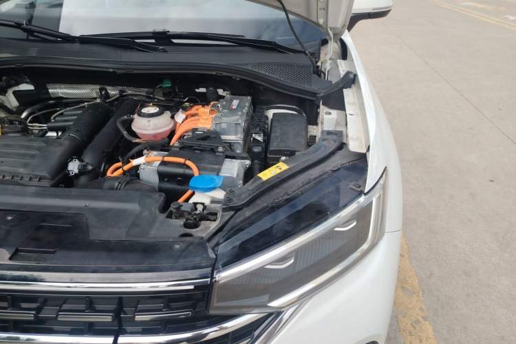 Used Volkswagen Tayron GTE Plug-in Hybrid 2023 280TSI Luxury Plus Advanced Edition Engine Bay Left