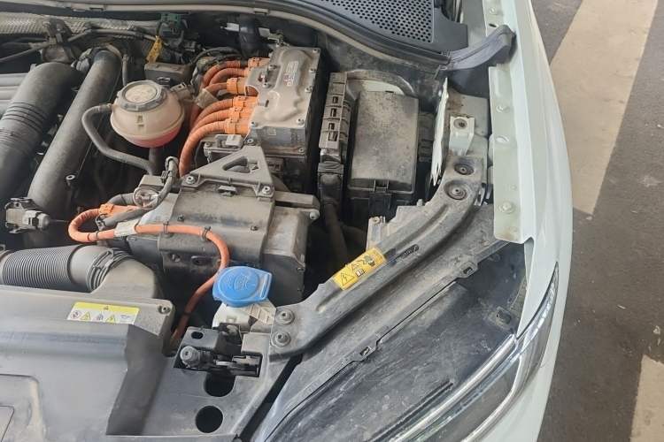 Used Volkswagen Tayron GTE Plug-in Hybrid 2023 280TSI Luxury Plus Advanced Edition Engine Bay Left