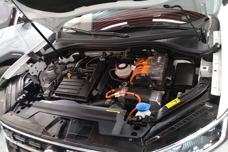 Used Volkswagen Tayron GTE Plug-in Hybrid 2023 280TSI Luxury Plus Advanced Edition Engine Bay