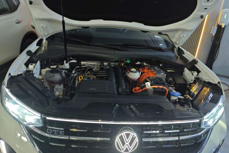 Used Volkswagen Tayron GTE Plug-in Hybrid 2023 280TSI Luxury Plus Advanced Edition Engine Bay