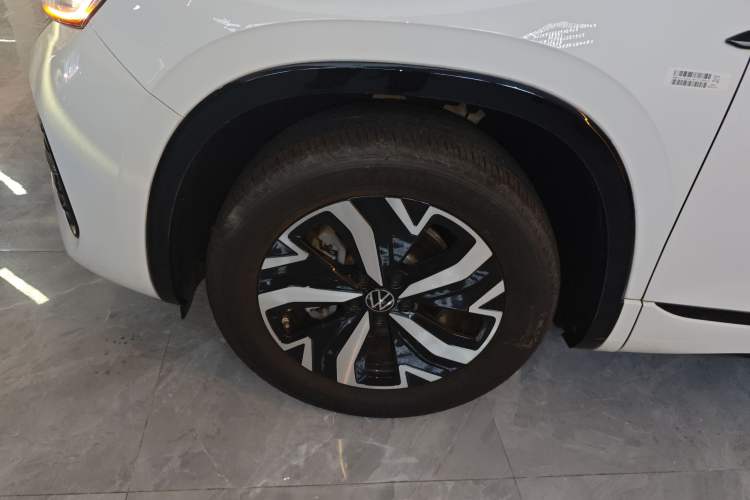 Used Volkswagen Tayron GTE Plug-in Hybrid 2023 280TSI Luxury Plus Advanced Edition Exterior 3