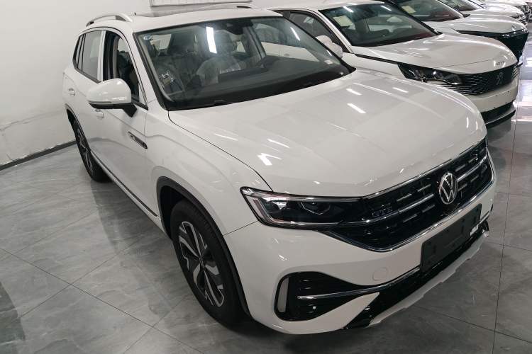Used Volkswagen Tayron GTE Plug-in Hybrid 2023 280TSI Luxury Plus Advanced Edition Exterior 4