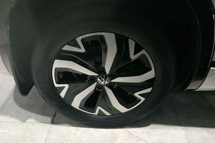 Used Volkswagen Tayron GTE Plug-in Hybrid 2023 280TSI Luxury Plus Advanced Edition Exterior 8