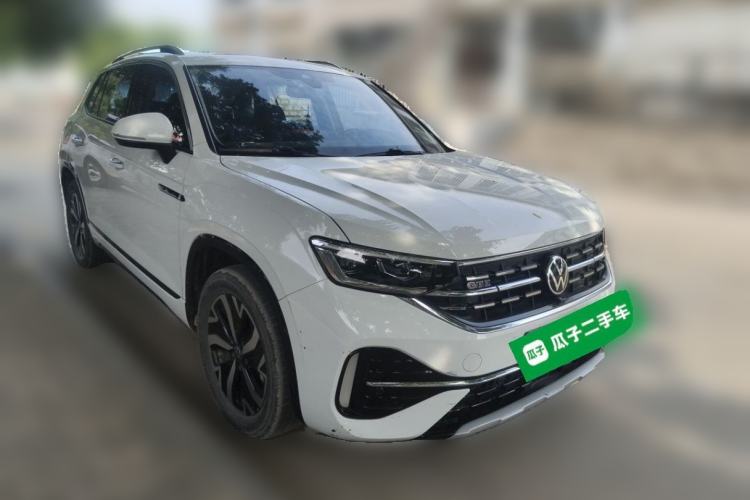 Used Volkswagen Tayron GTE Plug-in Hybrid 2023 280TSI Luxury Plus Advanced Edition Front Right 45 Deg