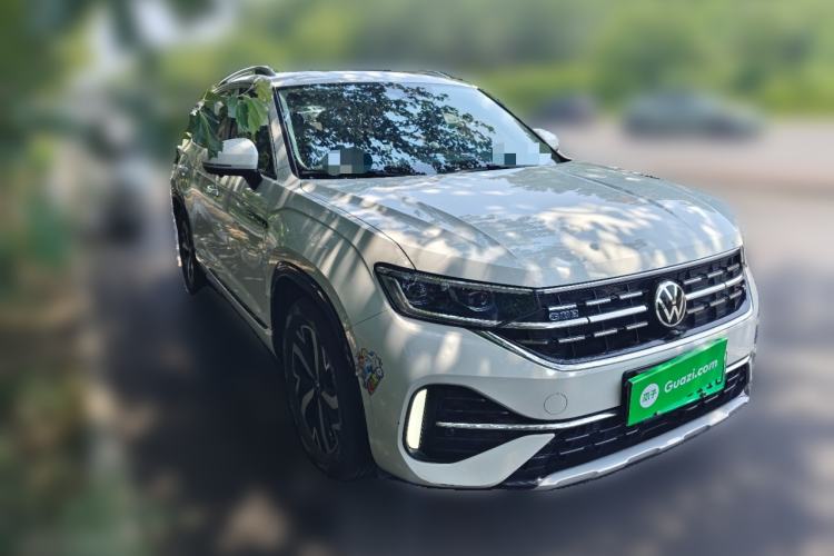 Used Volkswagen Tayron GTE Plug-in Hybrid 2023 280TSI Luxury Plus Advanced Edition Front Right 45 Deg