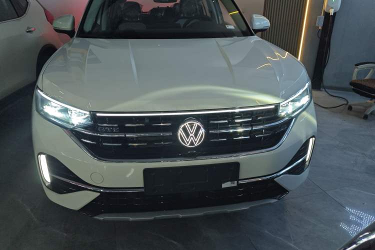 Used Volkswagen Tayron GTE Plug-in Hybrid 2023 280TSI Luxury Plus Advanced Edition Front