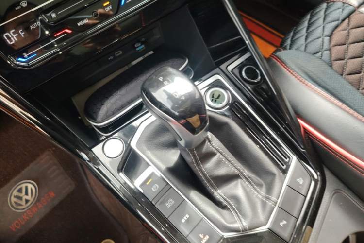 Used Volkswagen Tayron GTE Plug-in Hybrid 2023 280TSI Luxury Plus Advanced Edition Gear Lever