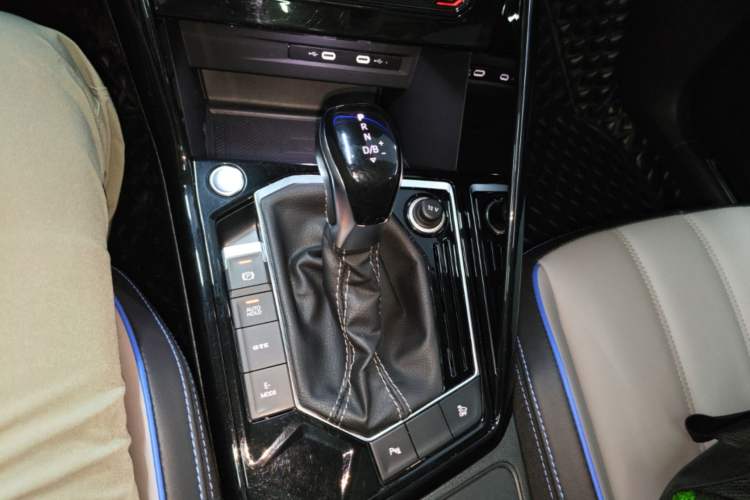Used Volkswagen Tayron GTE Plug-in Hybrid 2023 280TSI Luxury Plus Advanced Edition Gear Lever