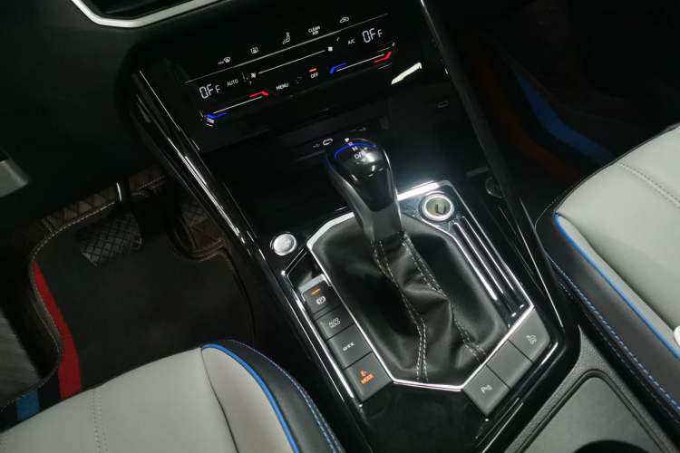 Used Volkswagen Tayron GTE Plug-in Hybrid 2023 280TSI Luxury Plus Advanced Edition Gear Lever