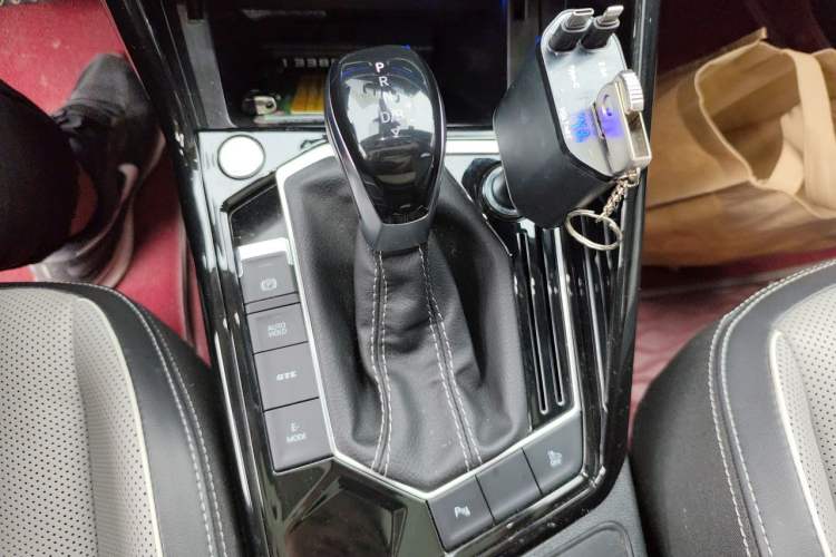 Used Volkswagen Tayron GTE Plug-in Hybrid 2023 280TSI Luxury Plus Advanced Edition Gear Lever
