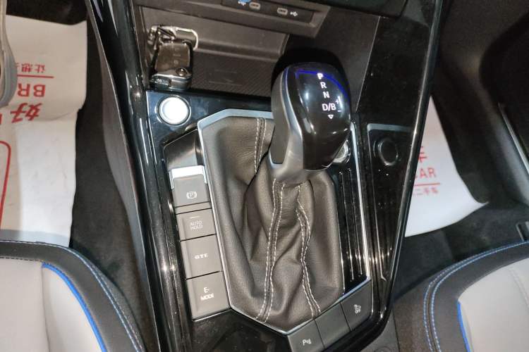 Used Volkswagen Tayron GTE Plug-in Hybrid 2023 280TSI Luxury Plus Advanced Edition Gear Lever