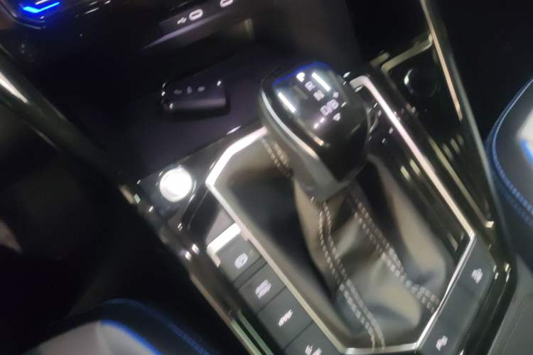 Used Volkswagen Tayron GTE Plug-in Hybrid 2023 280TSI Luxury Plus Advanced Edition Gear Lever