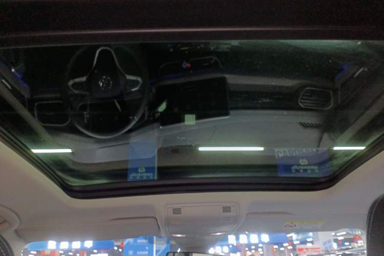 Used Volkswagen Tayron GTE Plug-in Hybrid 2023 280TSI Luxury Plus Advanced Edition Headliner