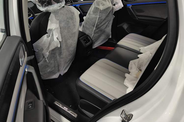 Used Volkswagen Tayron GTE Plug-in Hybrid 2023 280TSI Luxury Plus Advanced Edition Interior 1