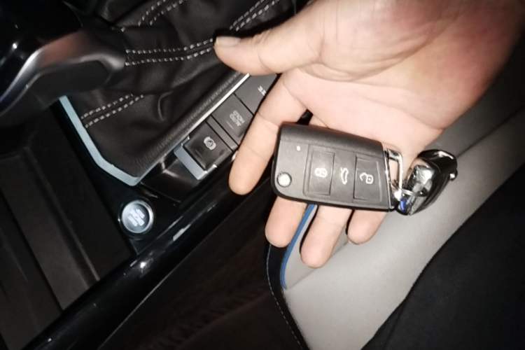 Used Volkswagen Tayron GTE Plug-in Hybrid 2023 280TSI Luxury Plus Advanced Edition Interior 1