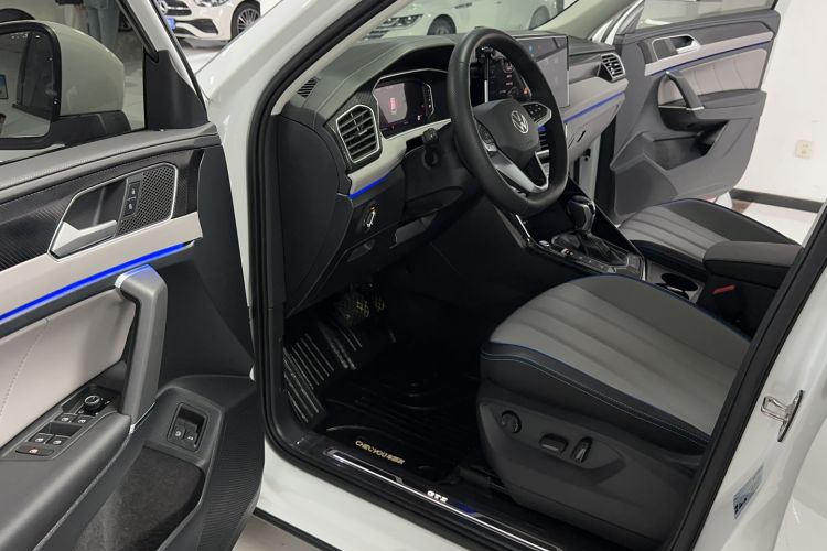 Used Volkswagen Tayron GTE Plug-in Hybrid 2023 280TSI Luxury Plus Advanced Edition Interior 2
