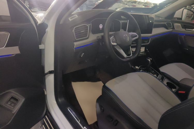 Used Volkswagen Tayron GTE Plug-in Hybrid 2023 280TSI Luxury Plus Advanced Edition Interior 2