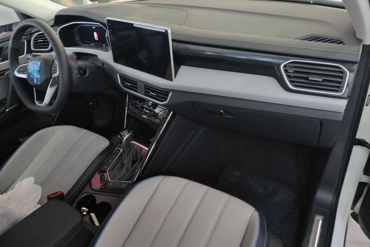Used Volkswagen Tayron GTE Plug-in Hybrid 2023 280TSI Luxury Plus Advanced Edition Interior 2