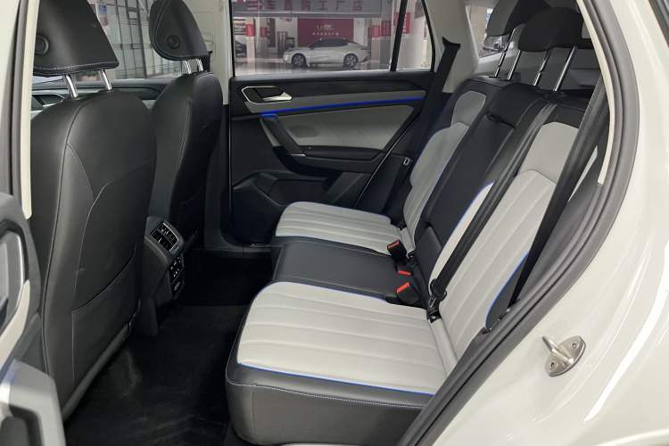 Used Volkswagen Tayron GTE Plug-in Hybrid 2023 280TSI Luxury Plus Advanced Edition Interior 3