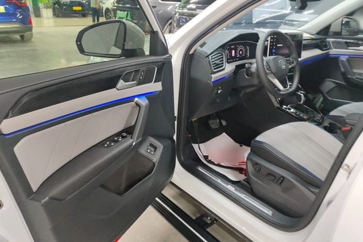 Used Volkswagen Tayron GTE Plug-in Hybrid 2023 280TSI Luxury Plus Advanced Edition Interior 3