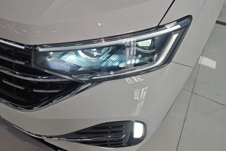 Used Volkswagen Tayron GTE Plug-in Hybrid 2023 280TSI Luxury Plus Advanced Edition Left Front Headlight