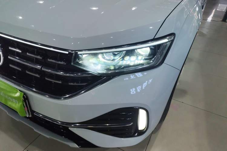 Used Volkswagen Tayron GTE Plug-in Hybrid 2023 280TSI Luxury Plus Advanced Edition Left Front Headlight