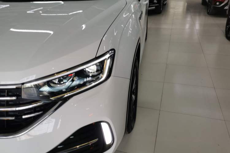 Used Volkswagen Tayron GTE Plug-in Hybrid 2023 280TSI Luxury Plus Advanced Edition Left Front Headlight