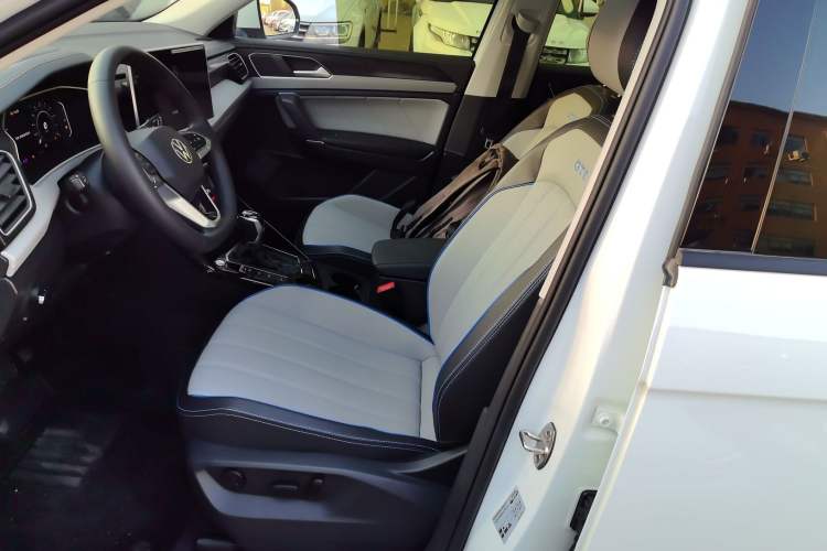 Used Volkswagen Tayron GTE Plug-in Hybrid 2023 280TSI Luxury Plus Advanced Edition Left Front Seat