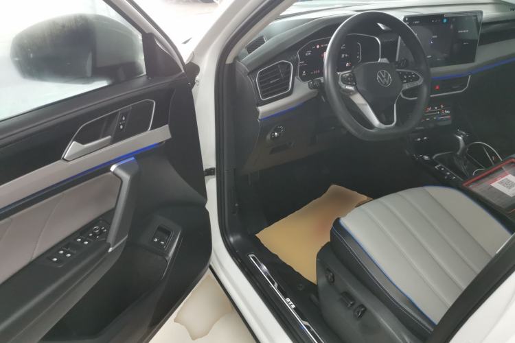 Used Volkswagen Tayron GTE Plug-in Hybrid 2023 280TSI Luxury Plus Advanced Edition Left Front Seat