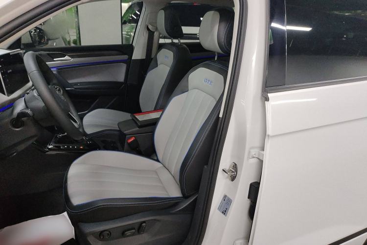 Used Volkswagen Tayron GTE Plug-in Hybrid 2023 280TSI Luxury Plus Advanced Edition Left Front Seat