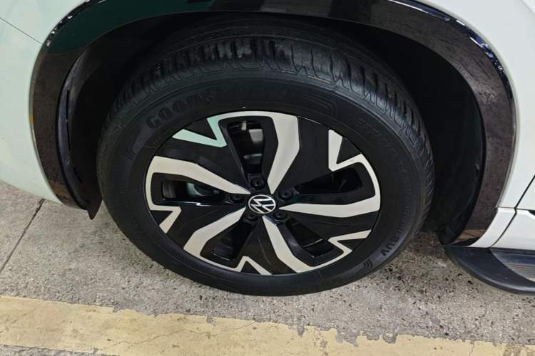 Used Volkswagen Tayron GTE Plug-in Hybrid 2023 280TSI Luxury Plus Advanced Edition Left Front Wheel Hub