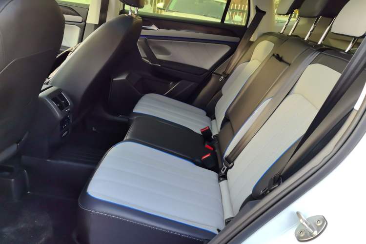 Used Volkswagen Tayron GTE Plug-in Hybrid 2023 280TSI Luxury Plus Advanced Edition Left Rear Seat