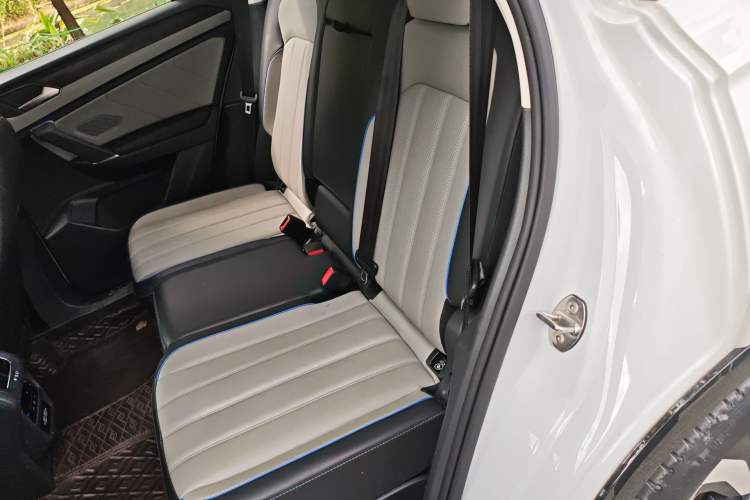 Used Volkswagen Tayron GTE Plug-in Hybrid 2023 280TSI Luxury Plus Advanced Edition Left Rear Seat